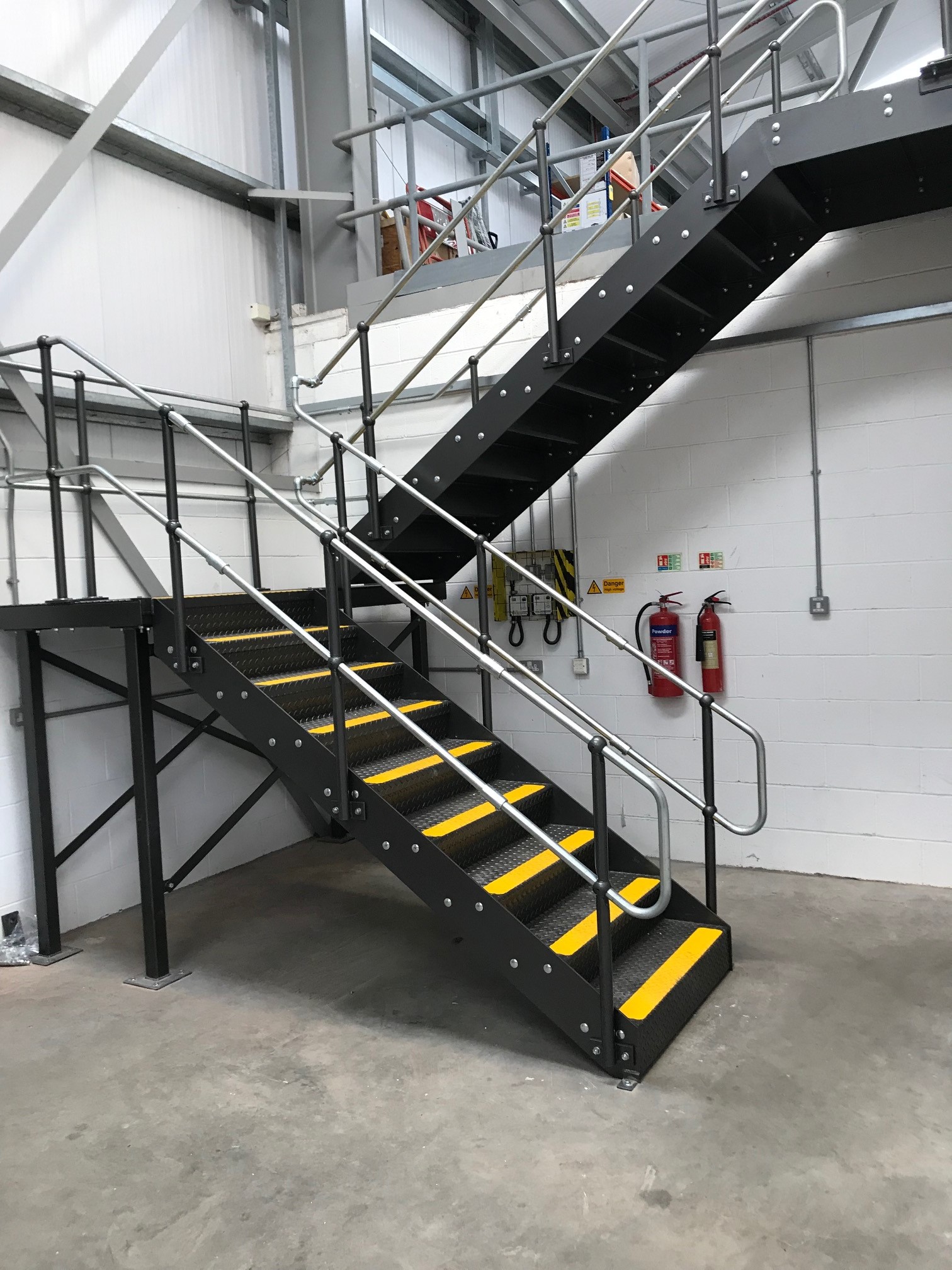 Stairs & Ladders :: Steel Stairs :: 3 Rise Staircase (To Max 510mm)